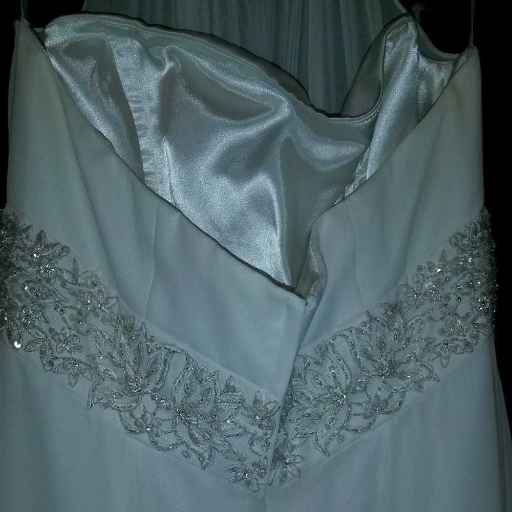 WEDDING DRESS - Picture 4 of 8